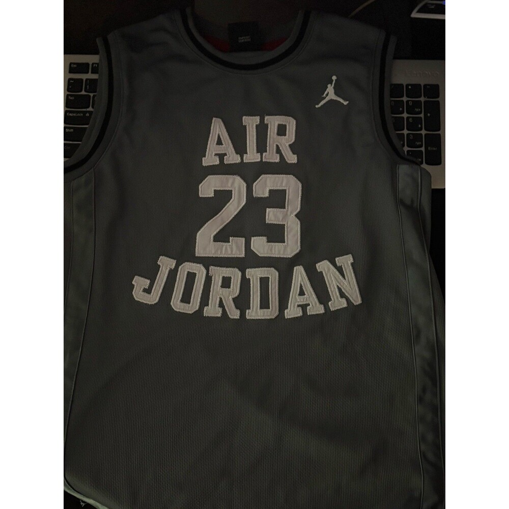 Air Jordan Boys Grey Mesh Basketball Jersey Sleeveless Shirt Size L Large 12-13